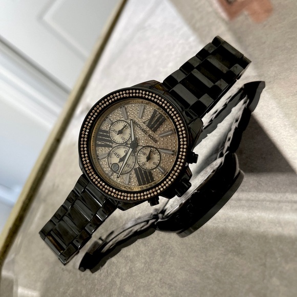 Black Michael Kors Watch - Picture 1 of 2